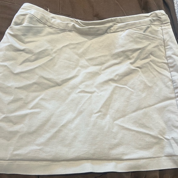 croft & barrow Dresses & Skirts - Croft & Barrow Cream Mini Skirt